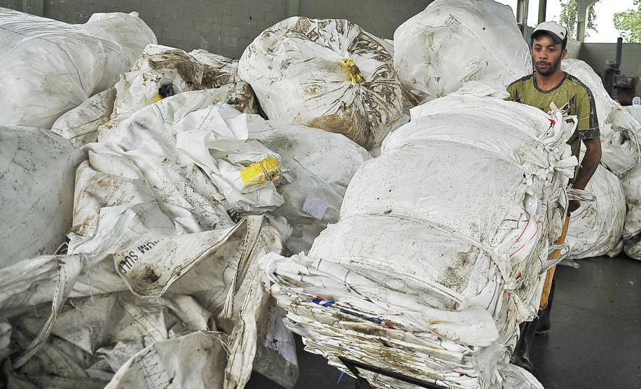 Portos do Paraná vão destinar resíduos recicláveis para Associação da Vila Santa Maria