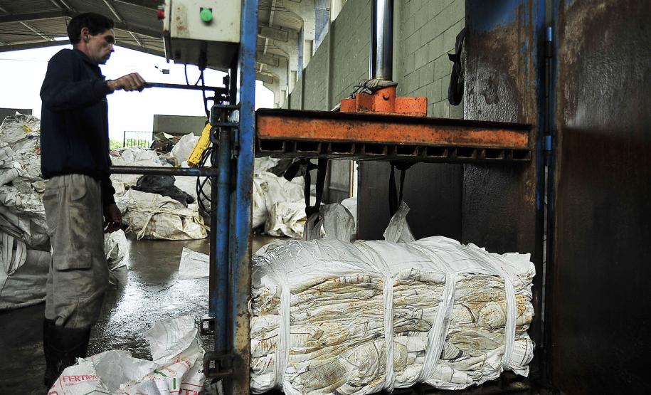 Portos do Paraná vão destinar resíduos recicláveis para Associação da Vila Santa Maria