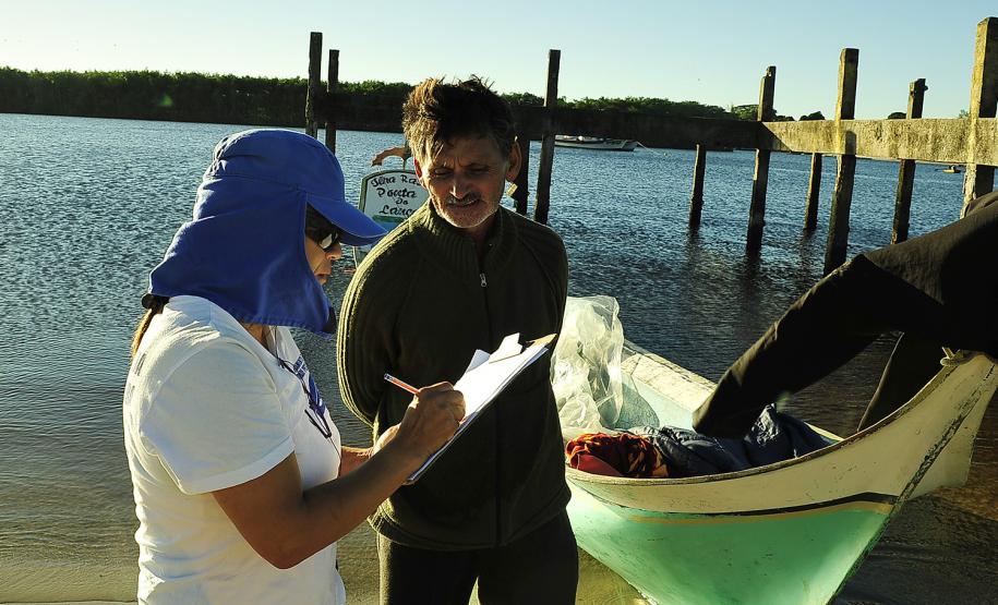 Portos do Paraná realizam monitoramento contínuo da atividade pesqueira