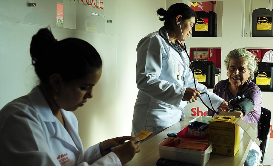 Programa leva serviços e orientações a caminhoneiros no Pátio de Triagem de Paranaguá