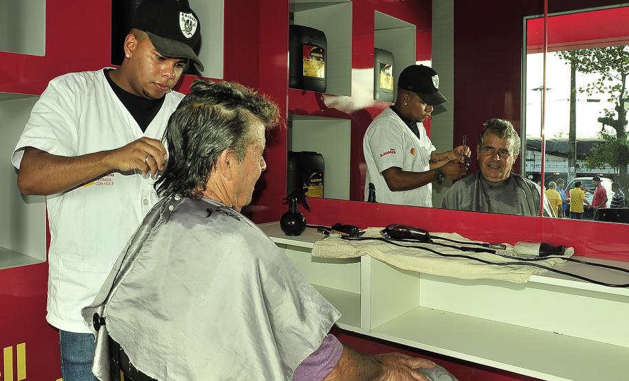 Programa leva serviços e orientações a caminhoneiros no Pátio de Triagem de Paranaguá