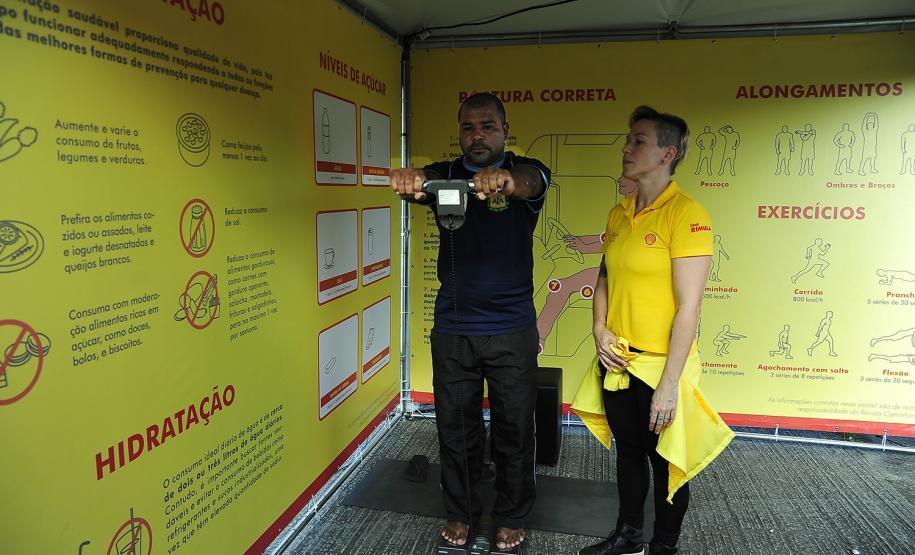 Programa leva serviços e orientações a caminhoneiros no Pátio de Triagem de Paranaguá