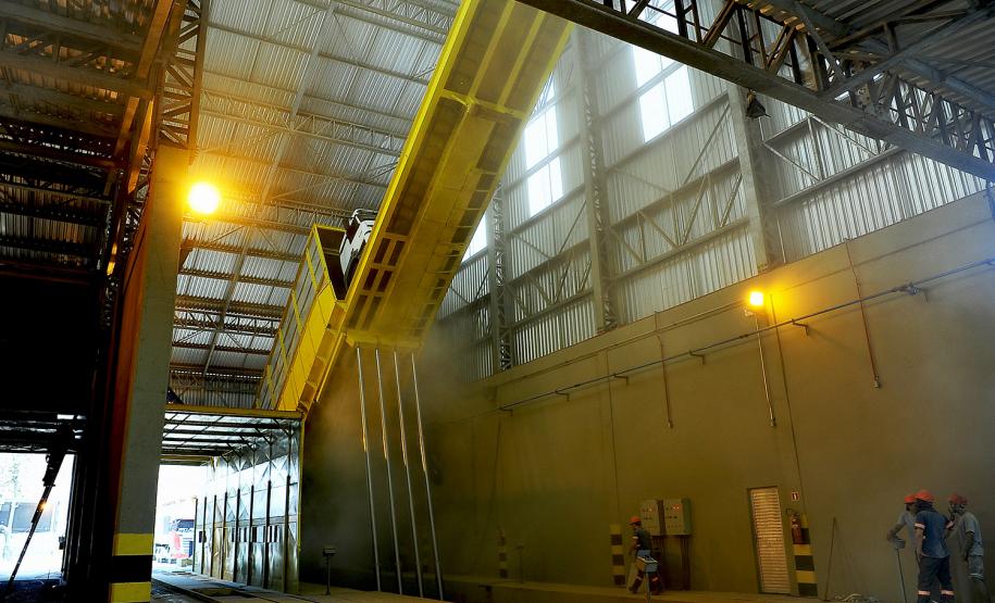 Novos tombadores vão ampliar capacidade de descarga no silo público do Porto de Paranaguá