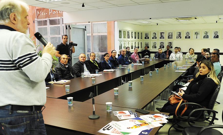 Portos lançam campanha preventiva de inverno para combate à dengue