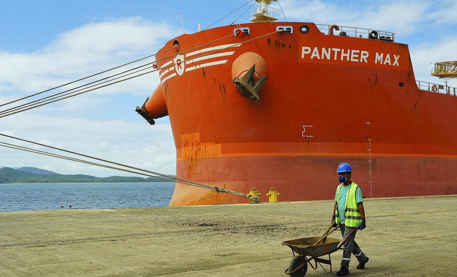 Porto de Paranaguá registra redução de 56% no número de acidentes de trabalho