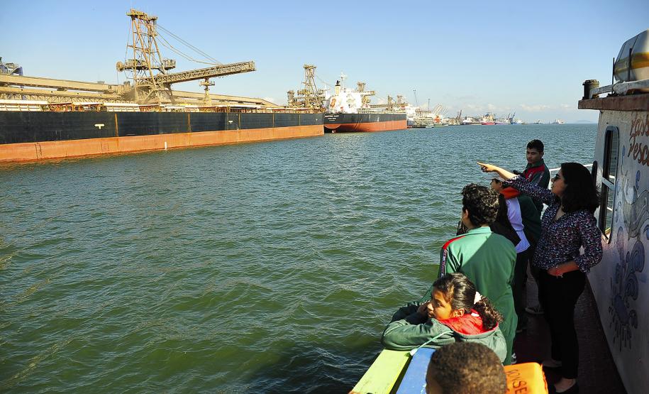 Appa premia vencedores do Concurso de Desenho do Projeto Porto Escola com passeio de barco pela baía de Paranaguá
