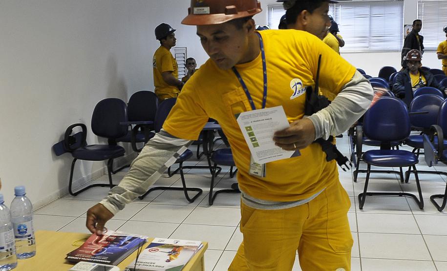 No Dia Nacional da Saúde, Appa reforça campanha de combate à dengue nos terminais portuários