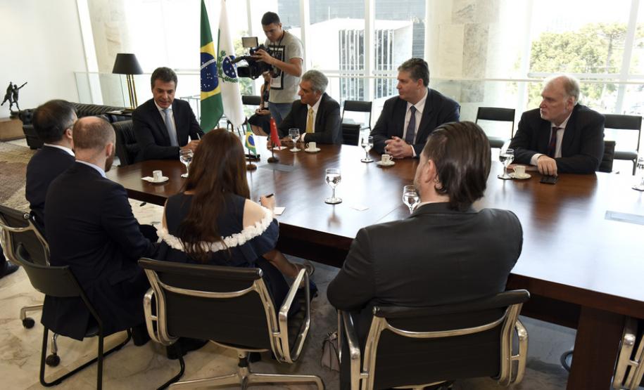 Richa recebe grupo chinês que adquiriu terminal de contêineres