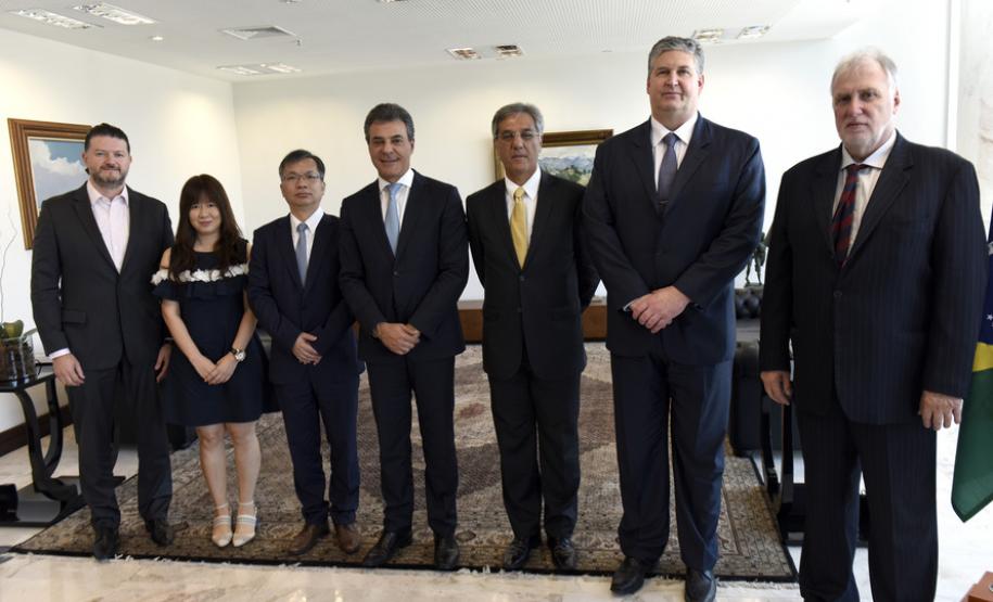 Richa recebe grupo chinês que adquiriu terminal de contêineres