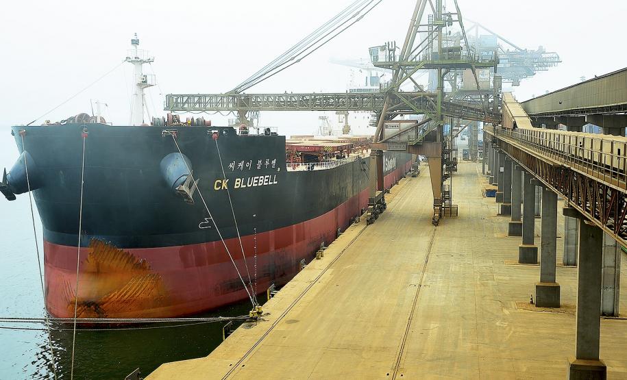 Porto de Paranaguá bate novo recorde de movimentação