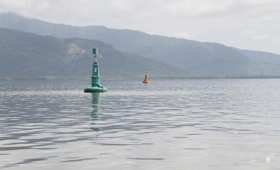 Sinalização dos portos do Paraná funciona com energia solar