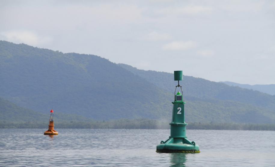 Sinalização dos portos do Paraná funciona com energia solar