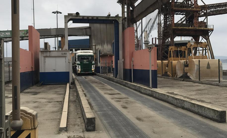 Novo scanner garante segurança em 100% das cargas que passam pelo Porto de Paranaguá