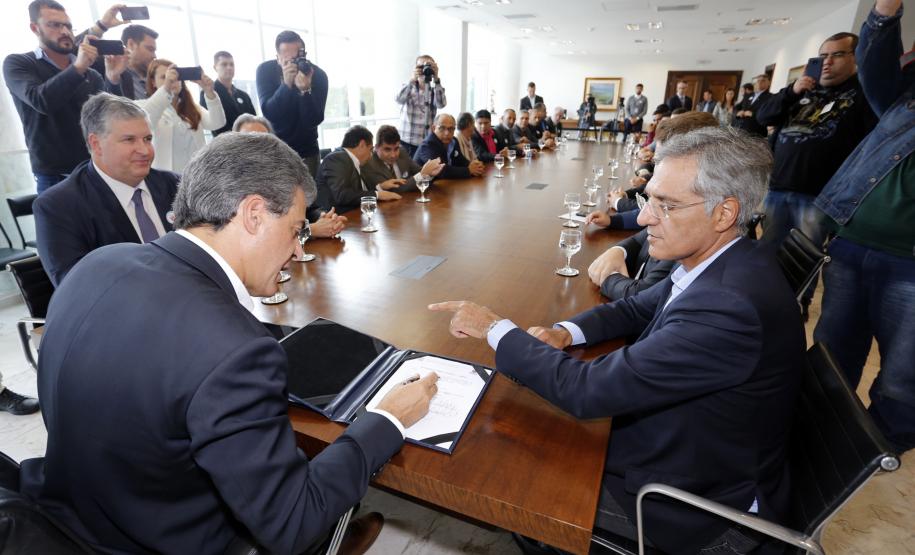 RICHA AUTORIZA LICITAÇÃO DE OBRAS EM PARANAGUÁ