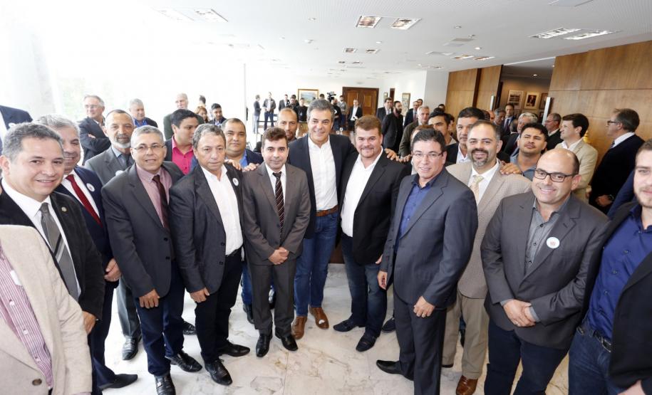 RICHA AUTORIZA LICITAÇÃO DE OBRAS EM PARANAGUÁ