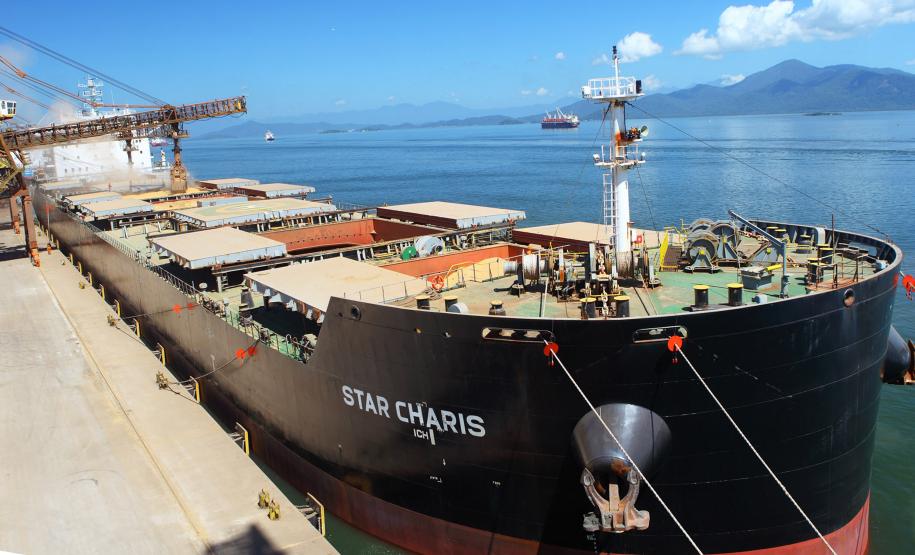 Porto de Paranaguá registra maior movimentação anual de cargas