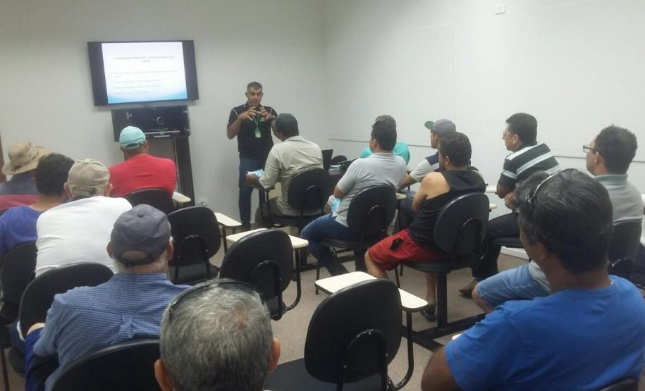 Ação integrada leva serviços e orientações a caminhoneiros no Pátio de Triagem