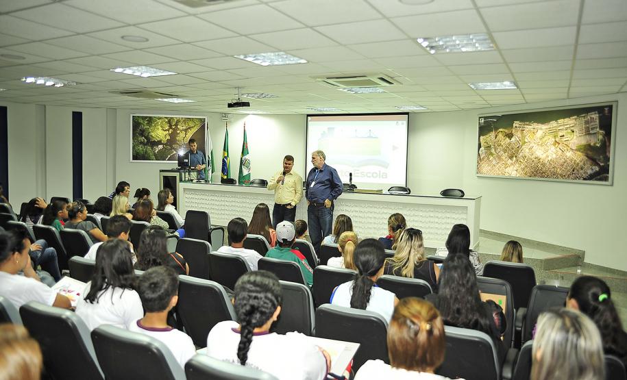 Premiados vencedores do 5º Concurso de Desenho do Porto Escola