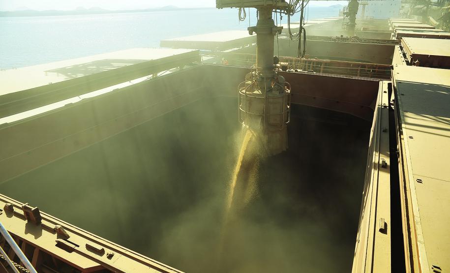 Paranaguá registra a maior movimentação de cargas da história