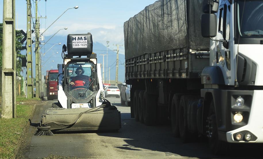Novas varredeiras para limpeza das vias