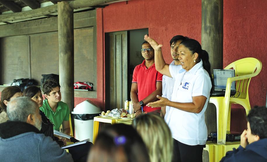 Discussão moradores sobre novos trapiches