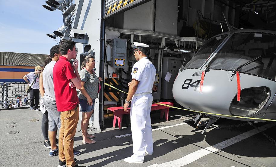Mais de 3 mil pessoas visitam a Fragata União, em Paranaguá