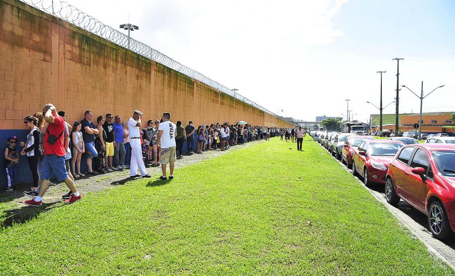 Mais de 3 mil pessoas visitam a Fragata União, em Paranaguá