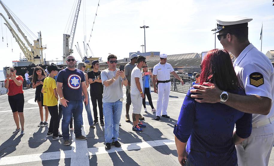 Mais de 3 mil pessoas visitam a Fragata União, em Paranaguá