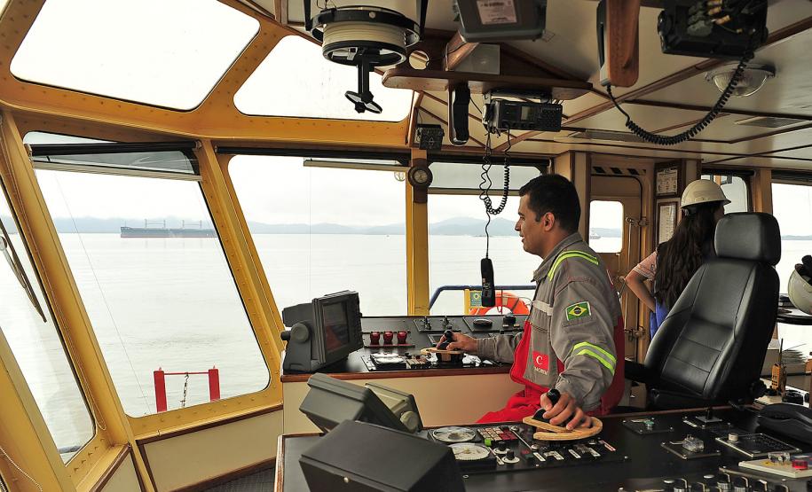 Maior rebocador já fabricado no Brasil vai atuar em Paranaguá