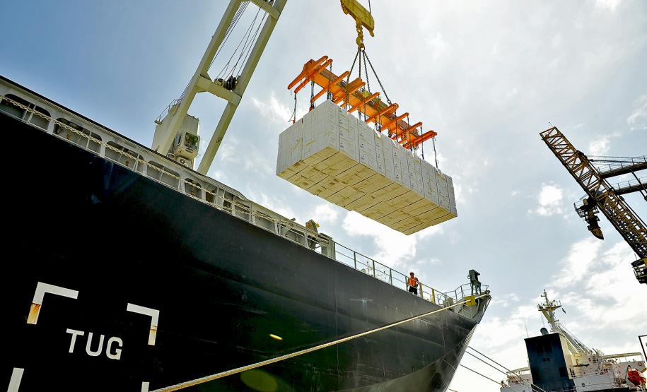 Movimentação do Porto de Paranaguá cresce o dobro da média nacional