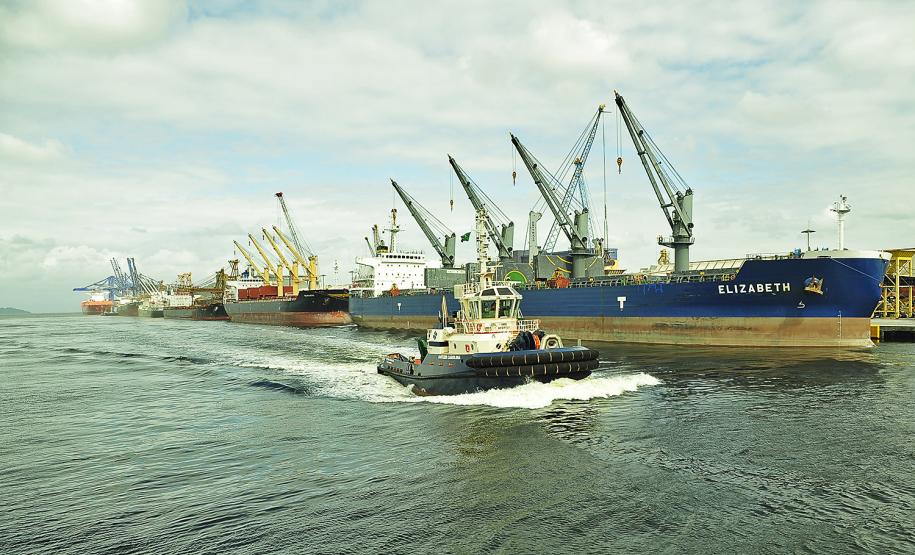 Porto de Paranaguá completa 83 anos com seu melhor desempenho