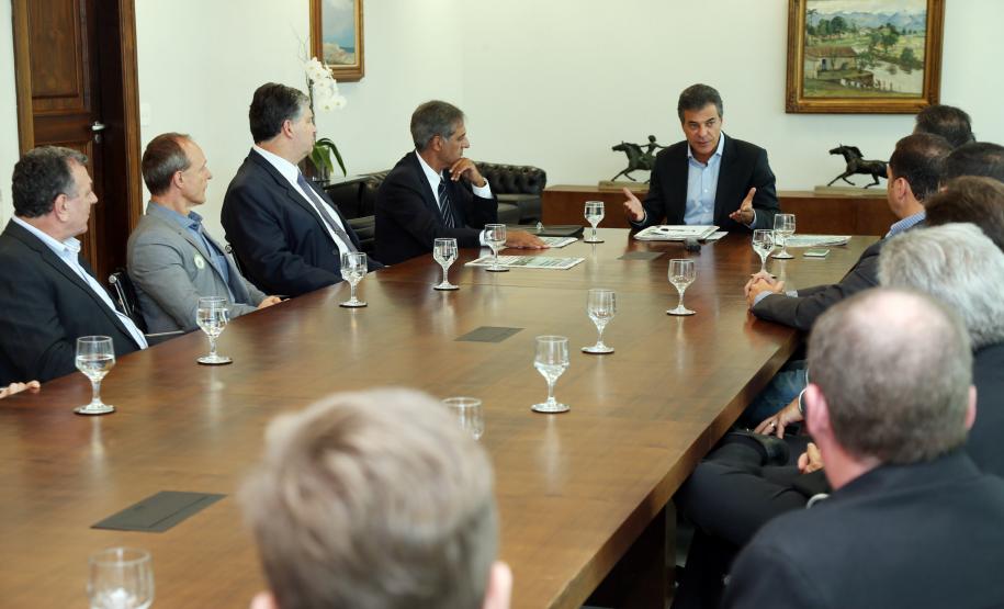 Porto de Paranaguá aumenta em 45% embarques de grãos Porto de Paranaguá aumenta em 45% embarques de grãos