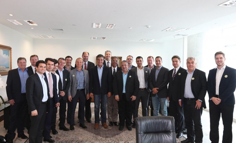 Porto de Paranaguá aumenta em 45% embarques de grãos Porto de Paranaguá aumenta em 45% embarques de grãos