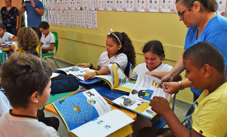 Almanaque Porto Sustentável chega às escolas do litoral do Paraná