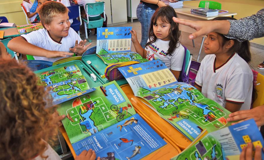 Almanaque Porto Sustentável chega às escolas do litoral do Paraná