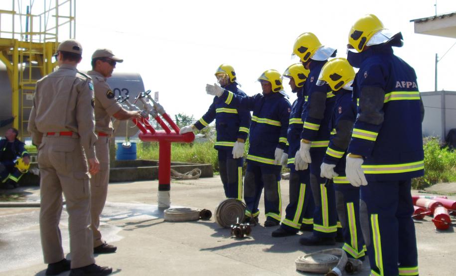 Portos do Paraná têm nova Brigada de Incêndio