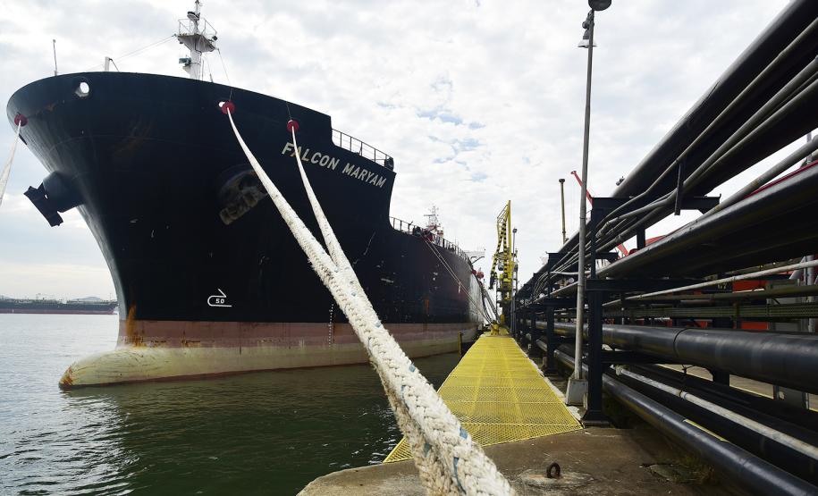 Começa a operar em Paranaguá novo Terminal de líquidos