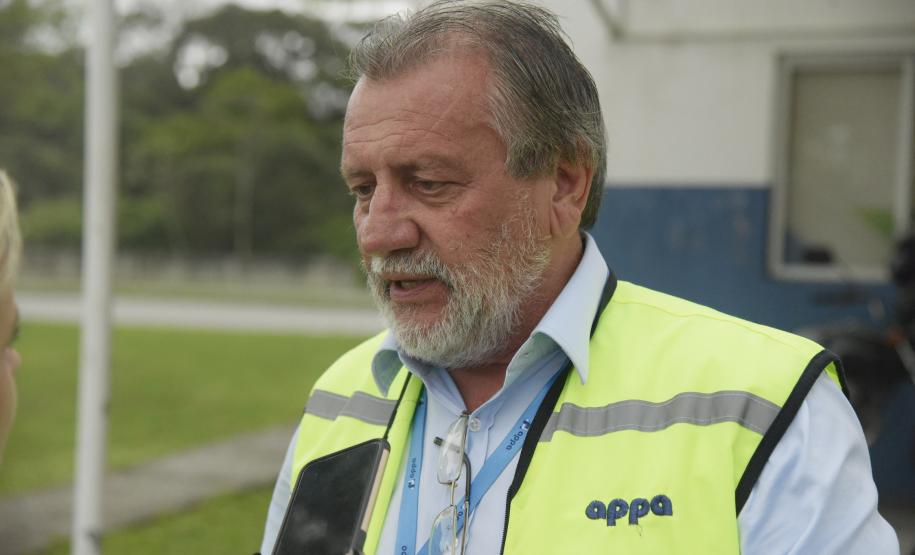 A Administração dos Portos de Paranaguá e Antonina (APPA), pensando na saúde e bem-estar dos caminhoneiros, instalou duas academias ao ar livre no Pátio de Triagem de Caminhões de Paranaguá, nesta terça-feira (17).