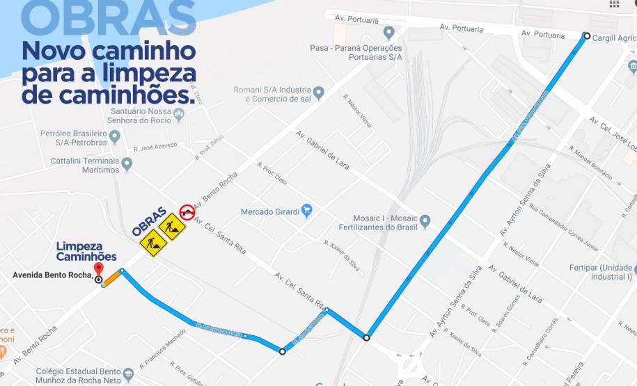 Bloqueio que estava na avenida Coronel Santa Rita foi estendido até a rua Ludovica Bório. Com isso, o acesso ao Porto de Paranaguá é feito em pista simples, somente na faixa da esquerda. Já o sentido contrário foi completamente bloqueado.