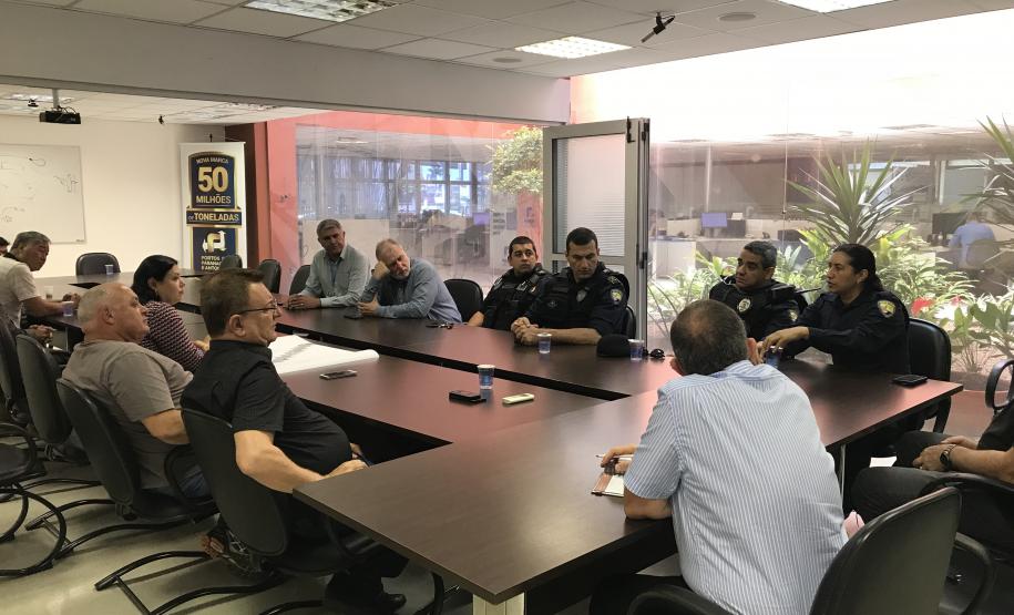 O acesso ao santuário continua pela via, que tem trânsito em pista simples e exige atenção. O retorno, entretanto, será somente pela Avenida Ayrton Senna da Silva. A expectativa de público para a celebração é de cerca de 500 mil pessoas.