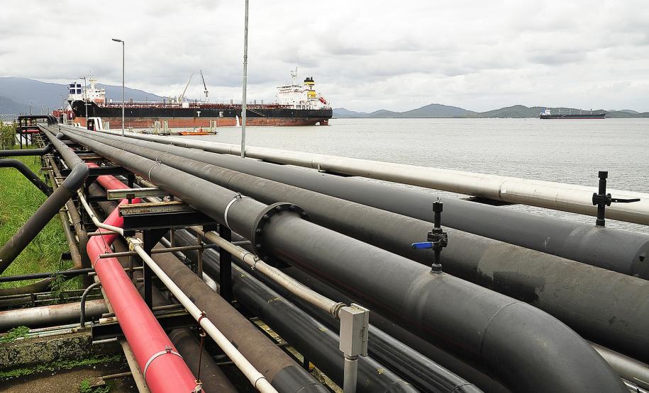 Desde janeiro até outubro, o porto exportou 19,2 milhões de toneladas destes produtos. A quantidade é 13% maior que o alcançado em todo o ano passado, quando foram 17 milhões de toneladas.