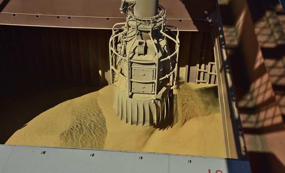 Desde janeiro até outubro, o porto exportou 19,2 milhões de toneladas destes produtos. A quantidade é 13% maior que o alcançado em todo o ano passado, quando foram 17 milhões de toneladas.