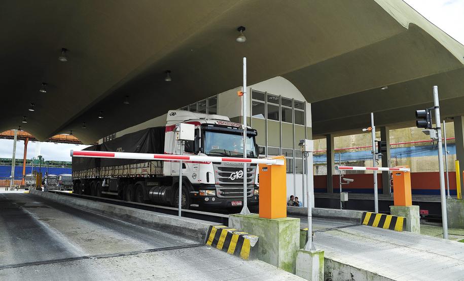 Portos do Paraná têm recorde de investimentos e obras