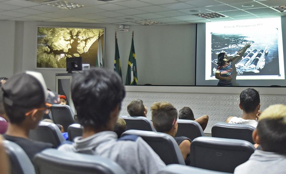 Porto Escola vai atender crianças de projeto esportivo