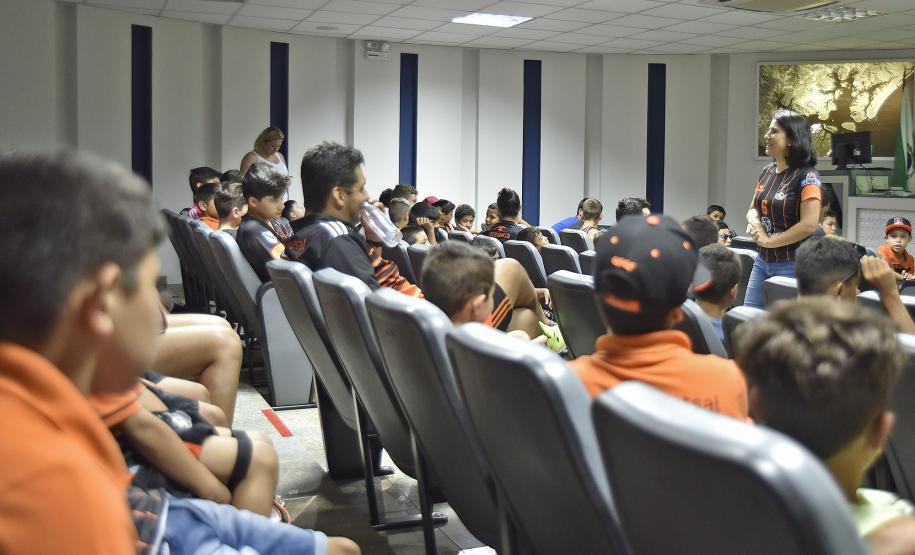 Porto Escola vai atender crianças de projeto esportivo