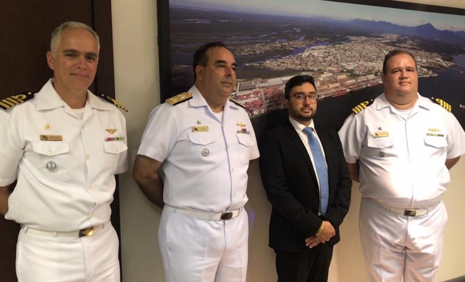 Parceria entre a Marinha e Portos do Paraná deve ampliar segurança na navegação