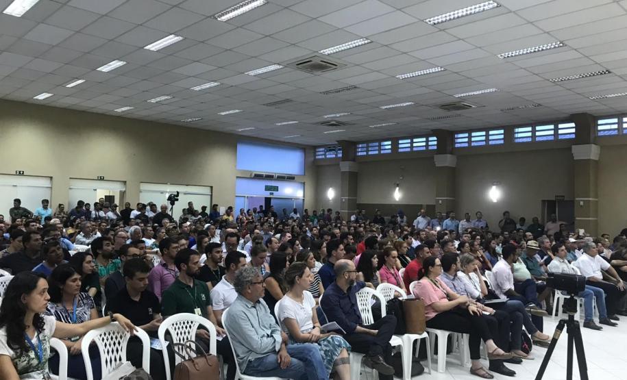 Audiência pública sobre ampliação do Porto de Paranaguá reúne 600 pessoas Audiência pública sobre ampliação do Porto de Paranaguá reúne 600 pessoas