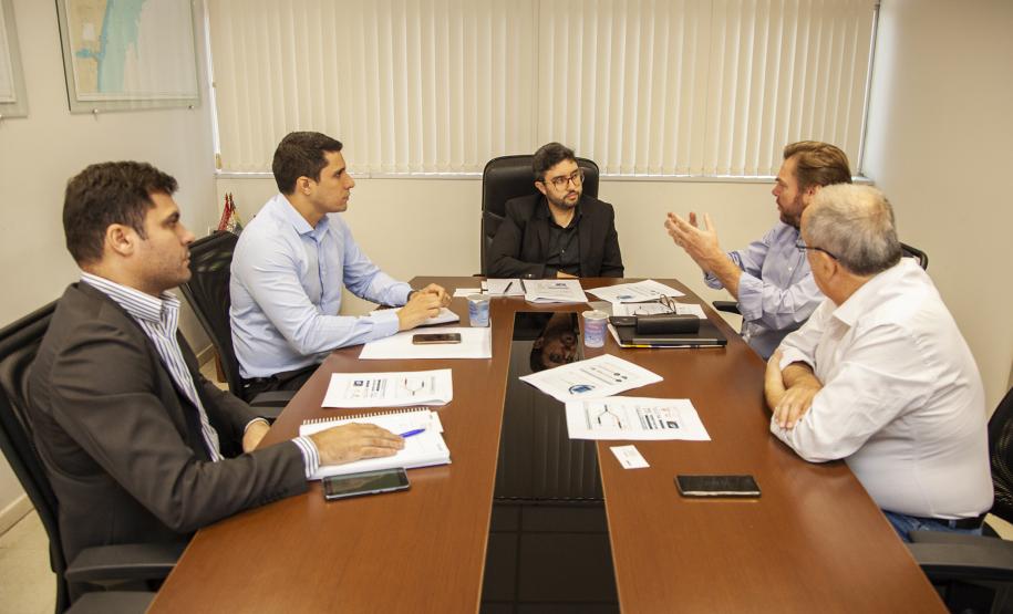 Portos do Paraná discutem melhorias no transporte ferroviário Portos do Paraná discutem melhorias no transporte ferroviário