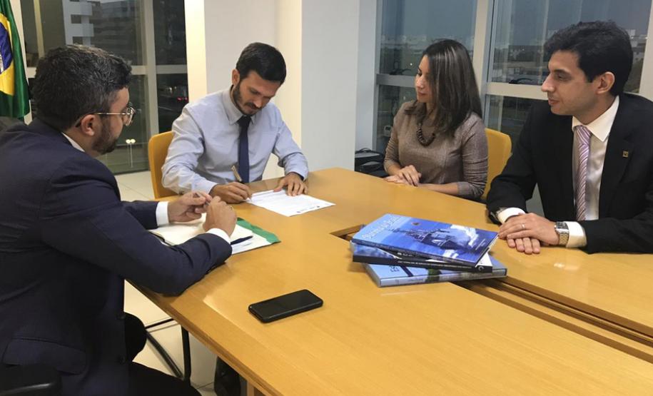 Estado foi o primeiro do Brasil a pedir controle sobre áreas cedidas para exploração portuária. Intenção é dar mais eficiência e celeridade nos processos envolvendo os terminais paranaenses.