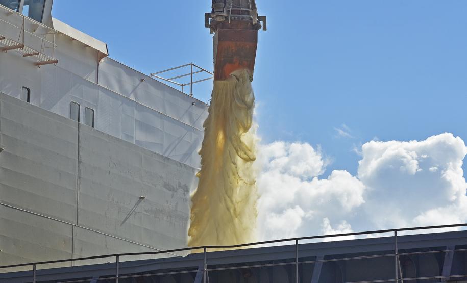 Movimentação de cargas no Porto de Paranaguá cresce 20%